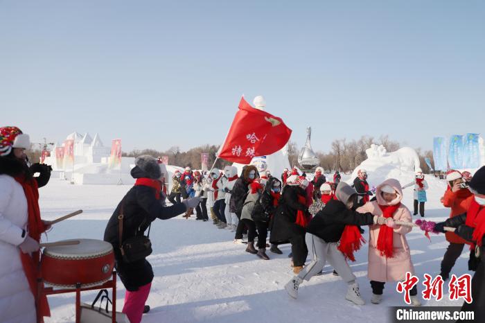 哈尔滨举办第八届中国残疾人冰雪运动季全国启