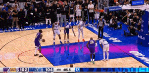 湖人9连胜收官战险胜魔术 肯纳德绝杀成焦点