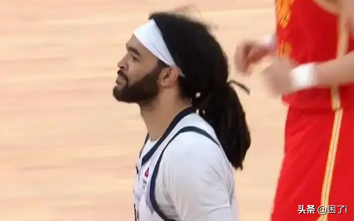 塔克三双独揽36分 广厦主场大胜山东外援配置失