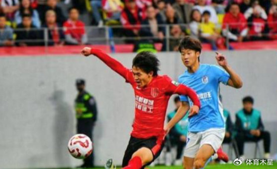 成都蓉城5-1大胜深圳新鹏城 红牌成关键转折点